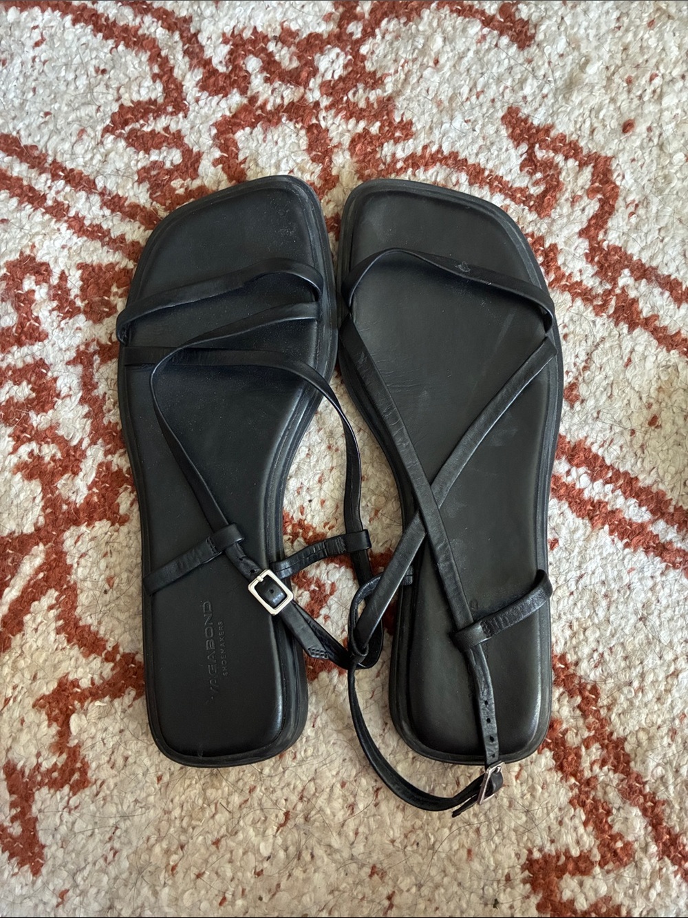 Vagabond Black Strappy Square-Toe Sandals